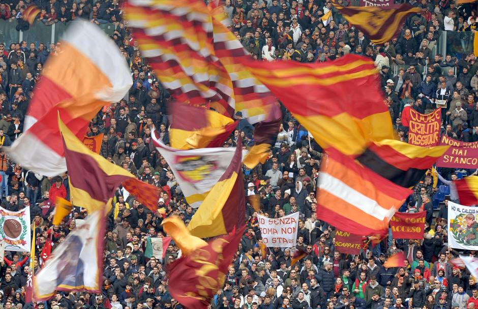 Supporters della Roma all&#39;Olimpico. Ansa